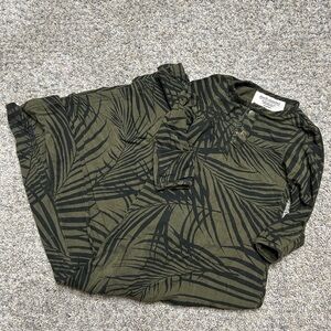 Dwell & Slumber Palm Print Baby Gown – Size 0-3 Months